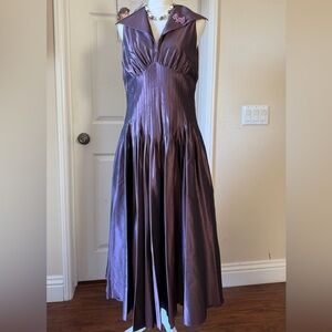 Rickie Freeman for Teri Jon purple amethy/amethyst dress, made of a silk sz US 8